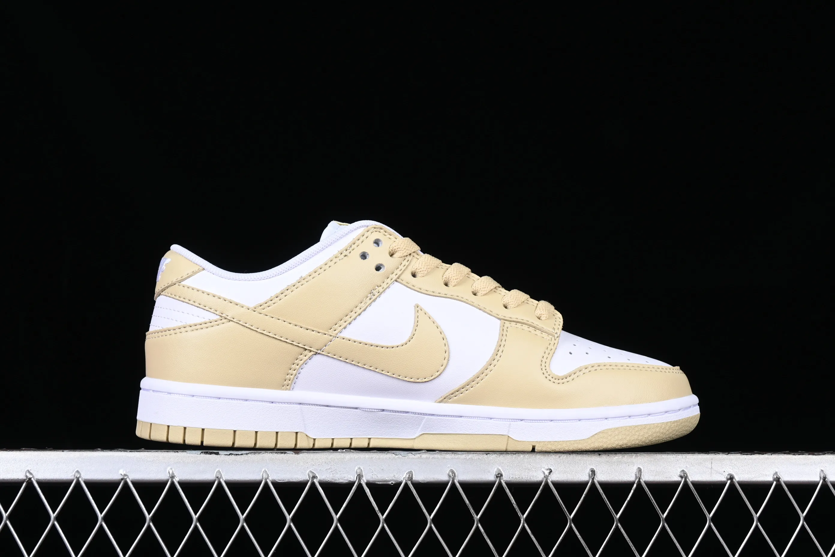 All categories Nk SB Dunk series Nk SB Dunk Low low-top sneakers Nk Dunk Low "Team Gold" golden wheat color SB low-top sports and leisure sneakers DV0833-100